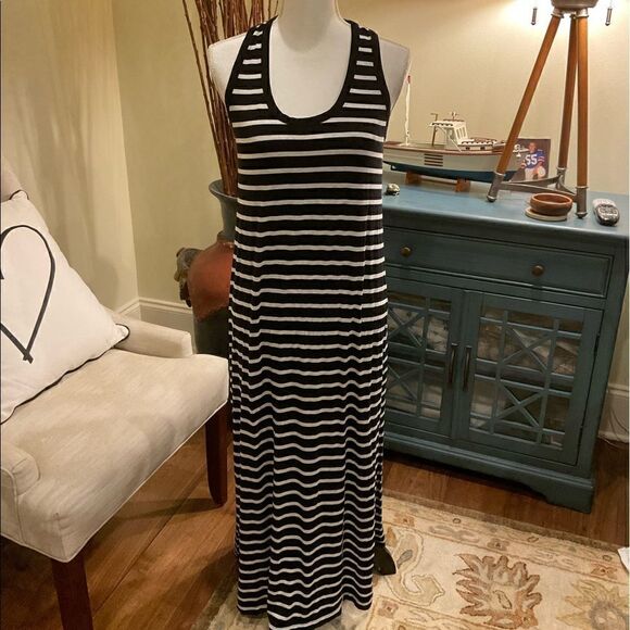 J.Crew Super Soft Dress 🖤 - Picture 1 of 6